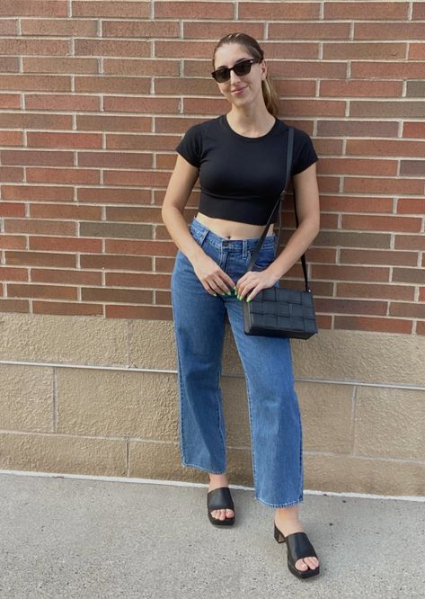 Levis Baggy Dad Jeans, Levis Baggy, Emma Chamberlain, Dad Jeans, Popsugar Fashion, Celebrity Street Style, Low Rise Jeans, Uk Fashion, Mid Rise Jeans