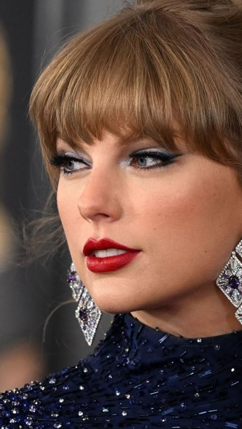 Tailor Swift Icon, Tailor Swift Aesthetic, Taylor Swift Eyes, Aquaman Mera, Tailor Swift, Grammys 2023, Taylor Swift Makeup, Taylor Swift Fotos, Taylor Swift Dress