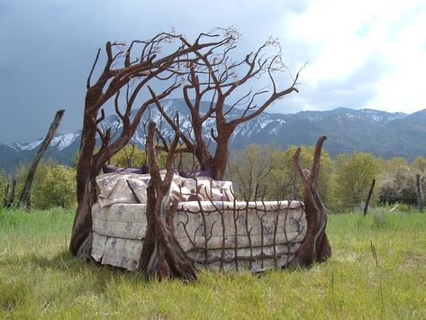 beds made out of trees | what do you think of this bed it s completely faux not a piece of dead ... Sleeping Room Design, Tree Bed, Deco Nature, Dreams Beds, Sleeping Under The Stars, Homestead Survival, Cool Beds, Outdoor Settings, My Dream Home