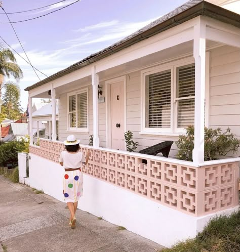 Breeze Block Balcony, Breeze Block Half Wall, Breeze Block Porch, Breeze Blocks Ideas, Breeze Block Wall, Outside Room, Breeze Blocks, House Balcony Design, Design Exterior