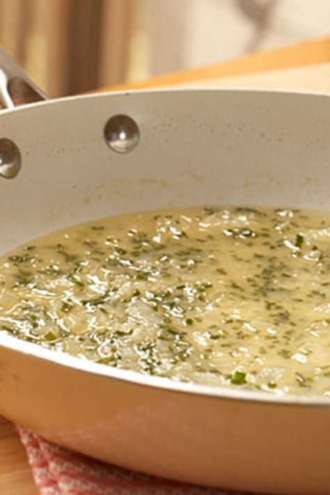 This delicate white wine sauce from Cooking Light uses dry white vine, chicken broth and a splash of white wine vinegar.#sauce #whitewine White Wine Sauce Recipes, White Wine Sauce, Marinade Sauce, Gravy Sauce, Wine Sauce, Savory Sauce, Wine Vinegar, White Wine Vinegar, Homemade Sauce