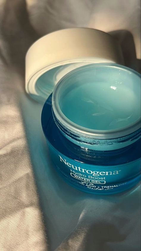 Neutrogena Moisturizer, Neutrogena Skin Care, Hydro Boost Water Gel, Water Gel Moisturizer, Hyaluronic Acid Moisturizer, Oily Sensitive Skin, Hydro Boost, Neutrogena Hydro Boost, Extra Dry Skin