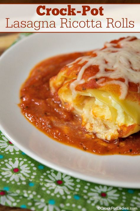 Crock-Pot Lasagna Ricotta Rolls - Serve up these delicious and easy to make Crock-Pot Lasagna Ricotta Rolls for a dinner that will impress your family! Lasagna noodles, ricotta, mozzarella and sauce combine together in a great entree! [High Fiber, Low Sugar & Vegetarian] #CrockPotLadies #CrockPot #SlowCooker #DinnerRecipes Crockpot Lasagna Roll Ups, Crockpot Ricotta Pasta, Crockpot Lasagna With Ricotta, Crockpot Lasagna Without Ricotta, Crockpot Lasagna With Ricotta Vegetarian, Crock Pot Inspired Lasagna Recipes, Crockpot Lasagna, Slow Cooker Lasagna, Delicious Clean Eating