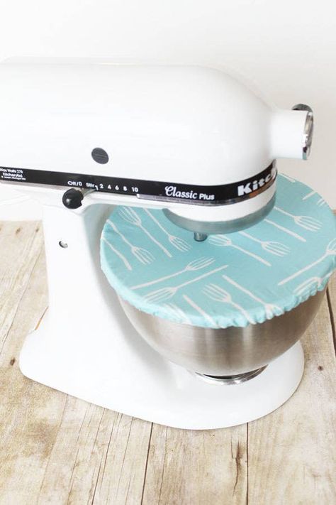 13 KitchenAid Mixer Hacks You Probably Didn't Know Fat Quarter Projects, Mixer Recipes, Kitchenaid Mixer, Beginner Sewing Projects Easy, Leftover Fabric, Sewing Projects For Beginners, Sewing Skills, Sewing Tips, Sewing For Beginners