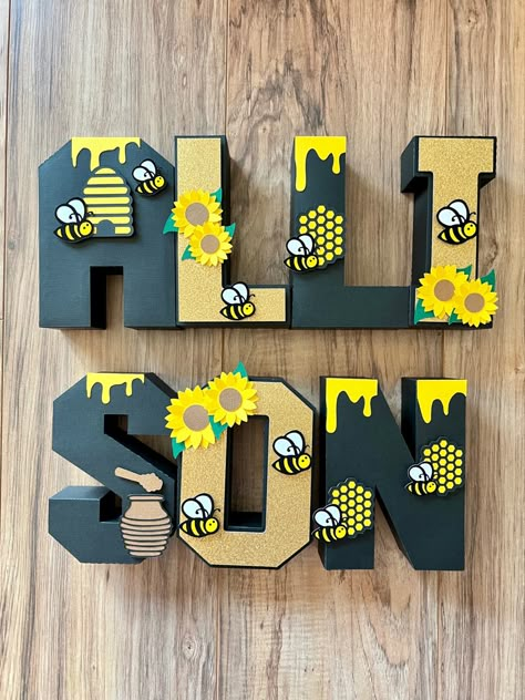 #honeybeebirthday #honeybee Honey Bee Birthday Party, Paper Wall Art Diy, Honey Bee Birthday, Bee 1st Birthday, Bee Birthday Theme, Bee Favor, Bee Themed Birthday Party, Bumble Bee Party, Bumble Bee Birthday