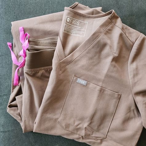 Large Figs Scrubs Phlebotomist Scrubs, Cna Aesthetic, Nursing Aesthetic, Cardiac Sonography, Smokey Taupe, Medical Scrubs Outfit, Nurse Inspiration, Nurse Aesthetic, Scrubs Outfit