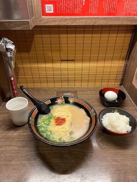 Ramen noodle restaurant in Osaka, Japan Japan Food Photography, Summer In Japan Aesthetic, Japan Aesthetic Tokyo, Japan Aesthetic Culture, Japan Summer Aesthetic, Tokyo Japan Travel Aesthetic, Life In Japan Aesthetic, Japan Culture Aesthetic, Japanese Culture Aesthetic