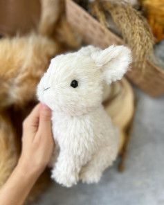 white fluffy rabbit crochet pattern Faux Fur Amigurumi, Crochet Fluffy Bunny, Crochet Ideas Fluffy Yarn, Fuzzy Yarn Crochet Projects, Fur Yarn Crochet, Crochet Fluffy Yarn, Frog Scarf, Crochet Rabbit Free Pattern, Rabbit Crochet Pattern