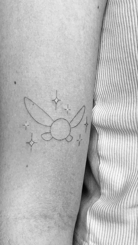 Simple Legend Of Zelda Tattoo, Tiny Zelda Tattoo, Simple Nintendo Tattoo, Minimal Zelda Tattoo, Zelda Art Tattoo, Zelda Tattoo Simple, Nerdy Feminine Tattoo, Fairy Zelda Tattoo, Simple Gamer Tattoos