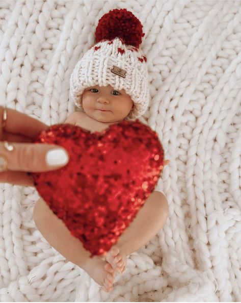 Valentines Babygirl Photoshoot, Newborn Valentine Photoshoot, Valentines Day Newborn Pictures, February Baby Pictures, Newborn Baby Valentines Photoshoot, Valentines Newborn Pictures, February Monthly Baby Picture, January Baby Monthly Picture, Infant Valentine Pictures