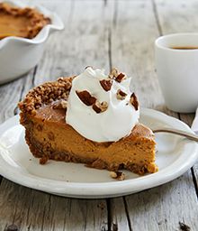 Pumpkin Mousse Pie with Nut Crust on DiamondNuts.com #DiamondNuts Pillsbury Gluten Free, Classic Pumpkin Pie, Paleo Pumpkin Pie, Gluten Free Pumpkin Pie, Gluten Free Holiday, Sunday Dinners, Gluten Free Thanksgiving, Easy Pumpkin Pie, Gluten Free Pie