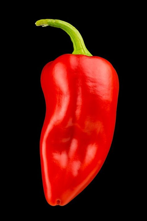 Banana Pepper Recipes, Pepper Steak Recipes, Recipes Peppers, Healthy Pepper Steak Recipe, Pure Black Background, Recipes With Banana Peppers, Pepper Steak Recipe, Fruit Sculptures, Stuffed Peppers Healthy