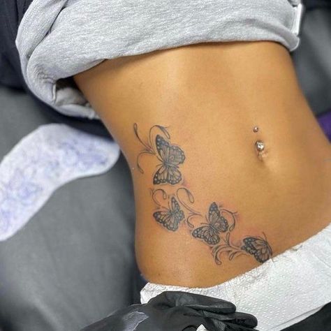 Pinterest: @TRUUBEAUTYS💧#pinterestTruubeautys . Stomach Tattoos Women, Belly Tattoos, Hand Tattoos For Girls, Cute Hand Tattoos, Pretty Hand Tattoos, Butterfly Tattoos For Women, Tasteful Tattoos, Spine Tattoos For Women, Tattoos Geometric