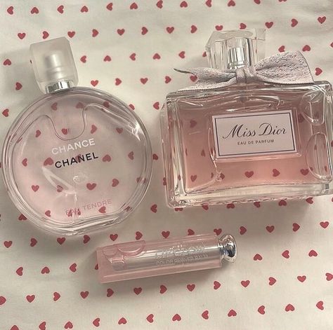 ୨୧ lunette ୨୧ on Instagram: “@lynnrutte <- my personal account 💌 . photo credits : @charmingxdarling on pinterest <3 . . . . . 🏷 #coquette #coquetteaesthetic…” Koleksi Parfum, Perfume Dior, Dior Girl, Parfum Chanel, Dior Perfume, Chanel Perfume, Fancy Makeup, Perfume Lover, Pretty Skin