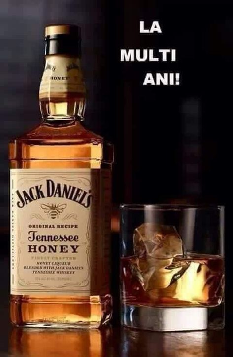 Jack Daniels Tennessee Honey, Jack Daniels Drinks, Jack Daniels Honey, Honey Whiskey, Tennessee Honey, Whiskey Girl, Coffee With Alcohol, Dont Drink And Drive, Whiskey Drinks