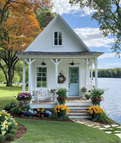 Little Cottage House, Tiny Home Ideas, Craftsman Home Exterior, Fairytale Houses, Shed Tiny House, Cute Cottages, 2 Storey House Design, Small Cottage Homes, Cottage Floor Plans