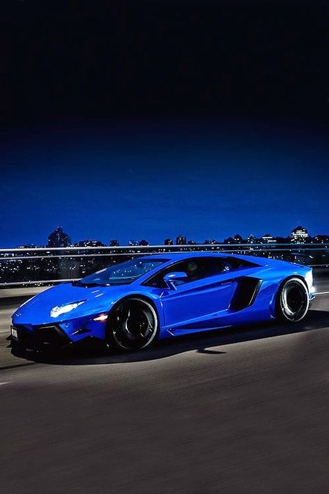 Lamborghini Kereta Sport, Blue Lamborghini, Tmax Yamaha, Lamborghini Cars, Blue Car, Sweet Cars, Best Luxury Cars, Fancy Cars, Italian Cars