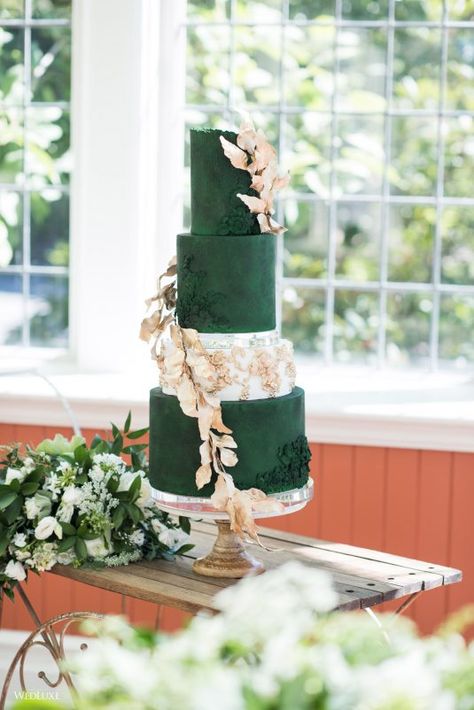 #wedluxe #wedluxemagazine #green #cake #confectionery #foliage #white #gold Forest Quinceanera, Wedding Cake Emerald Green, Huge Wedding Cakes, Travis Wedding, Orchid Cake, Quinceanera Theme, Cake Centerpieces, Green Wedding Cake, Quinceanera Cakes