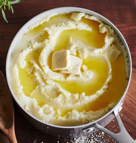 Light French Mashed Potatoes, Tater Salad, Mashed Parsnips, Side Dishes For Ham, Holiday Flavors, Mash Potato, Savory Sides, Fluffy Mashed Potatoes, Mash Recipe