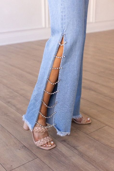 Jeans With Stones, Jeans With Chains On The Side, Side Chain Jeans, Jeans Pants Design, Hoco Pants, Crystal Jeans, Jeans With Chains, Chain Jeans, Brocade Blouse Designs