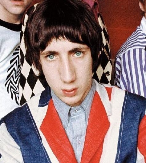 Pete Townshend Cute, Pete Townshend 60s, The Who Band, Pete Townshend, Band Stuff, The Who, Cool Bands, Ronald Mcdonald