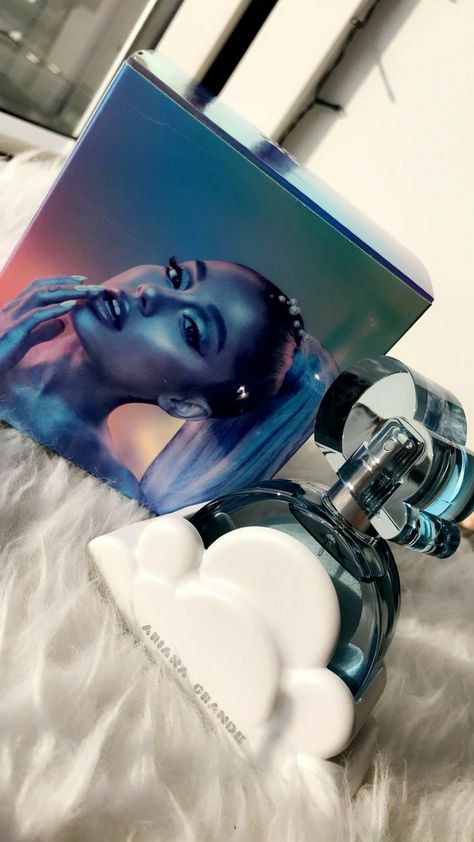 Ariana Merch, Koleksi Makeup, Koleksi Parfum, Coconut Perfume, Ariana Perfume, Ariana Grande Fragrance, Ariana Grande Perfume, Musk Perfume, Perfume Reviews