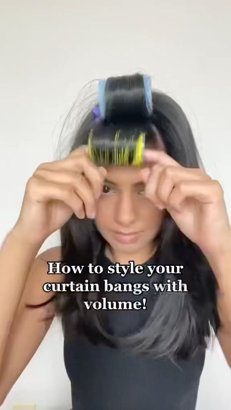 Curtain Bangs Rollers, Using Velcro Rollers, Curling Iron Short Hair, Roller Tutorial, Hair Rollers Tutorial, Curled Bangs, Velcro Rollers, Bangs With Medium Hair, Diy Hair Mask