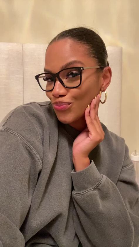 Kamie Crawford Outfit, Kamie Crawford, Jessica Lucas, German English, Face Card, Healthy Lifestyle Inspiration, Classy Casual Outfits, La Face, Classy Casual