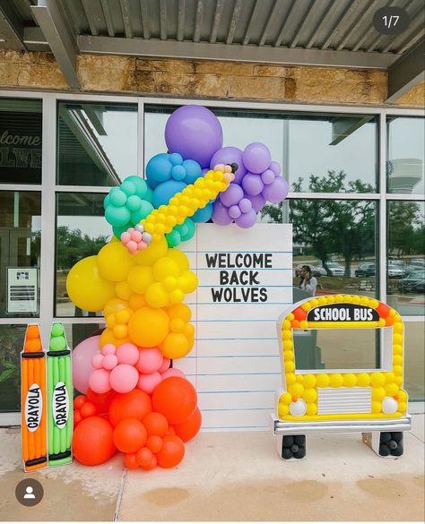 Back To School Display, School Display, Pre K Graduation, Pink Toes, School Displays, Back To School Party, Preschool Graduation, Kindergarten Graduation, Welcome Back To School