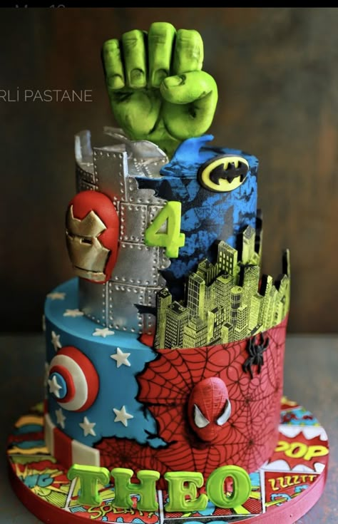 Marvel Superhero Cake, Superhero Birthday Cake Diy, Avengers Cake Design, Avengers Themed Cakes, Hulk Birthday Party, Avengers Birthday Cake, Iron Man Birthday Party, Mother Birthday Cake, Avengers Birthday Party Decorations