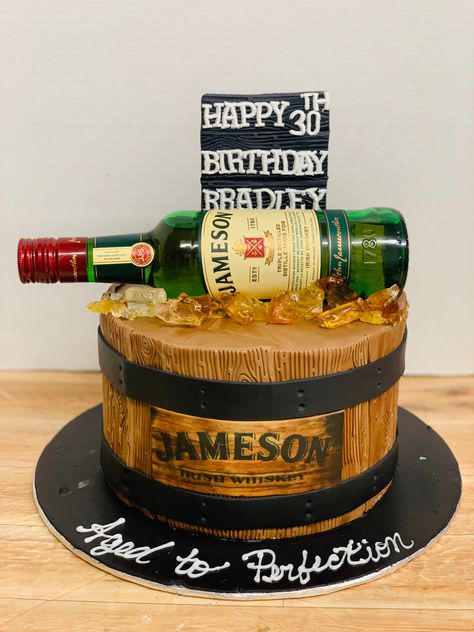 Jameson Cake Ideas For Men, Jameson Birthday Cake For Men, Jameson Birthday Cake, Jameson Cake Design, Jameson Cake Ideas, Mans Birthday Cake Ideas, Jameson Cake, Sailor Jerry Rum, Beer Cakes