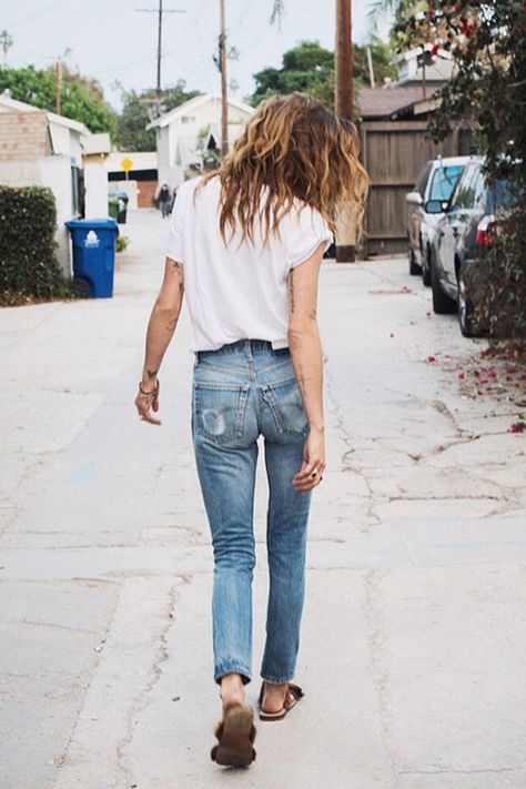 Redone Jeans, Erin Wasson, Levis Vintage, Denim Day, Girls Wardrobe, Perfect Jeans, Mode Inspo, Fashion Mode, Vintage Jeans