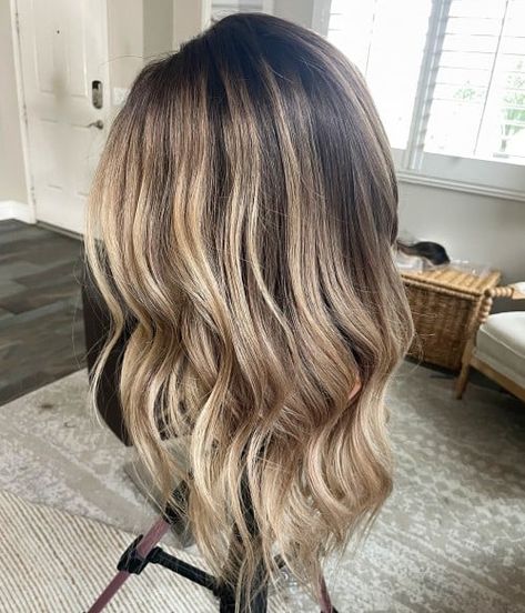 Blonde Hair With Different Color Highlights, Bronde Balayage Natural Curls, Grown Out Ombre, Warm Dimensional Blonde, Boliage Hair, Dark Brunette Balayage, Bleached Tips, Dimensional Blonde, Brunette Balayage