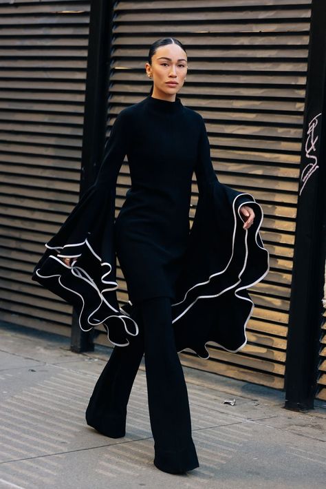 Silhouette Challenge, Chique Outfit, Fashion Fails, New York Fashion Week Street Style, Nyfw Street Style, The Best Street Style, Best Street Style, Fashion Mistakes, Dolce E Gabbana