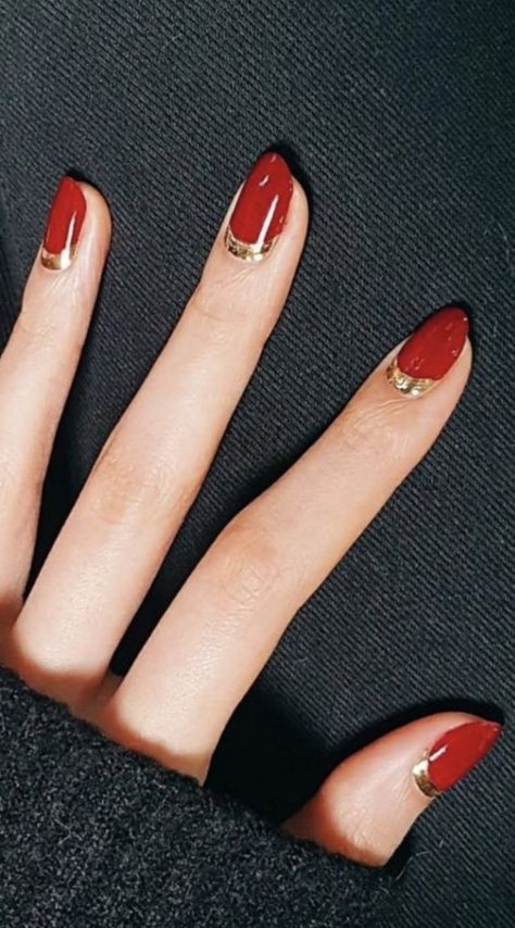 Red And Gold Nails, Nail Magic, Nail Designs Pictures, Christmas Crafty, Red Manicure, Matte Nails Design, Red Nail Designs, Latest Nail Art, Red Nail