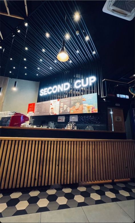 Second Cup Coffee Snapchat, Executive Office Design, Oreo Shake, Cafe Counter, Chic And Curvy, Food Vids, Asian Culture, Driving Photography, Best Poses For Pictures