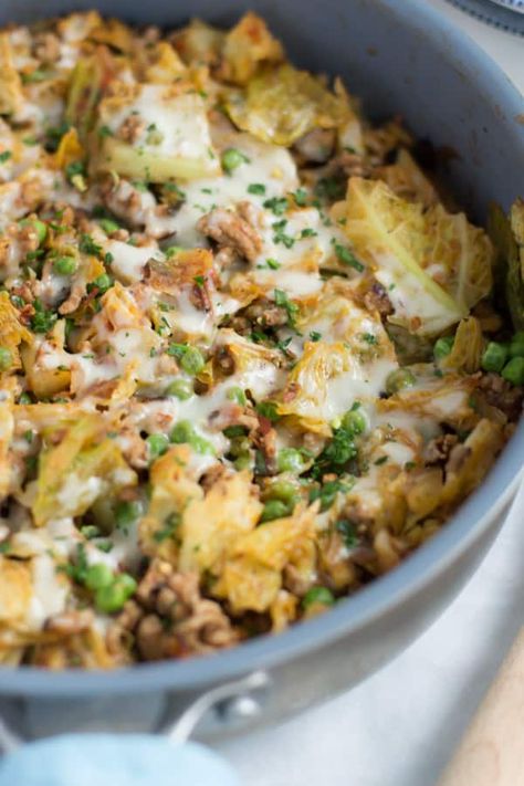 Turkey Recipes For Dinner, Ground Turkey Cabbage, Quick Ground Turkey Recipes, Ground Turkey Recipes For Dinner, Turkey Cabbage, Ground Turkey Casserole, Cabbage Skillet, Turkey Meals, Ground Turkey Recipes Easy