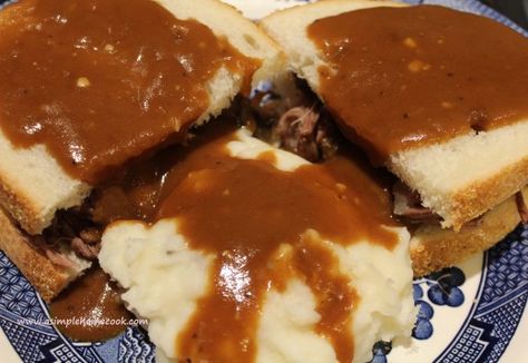 Roast Beef Manhattan Recipe Crock Pots, Beef Manhattan Recipe Crock Pot, Hot Roast Beef Sandwich With Gravy, Manhattan Sandwich, Roast Beef Manhattan Recipe, Beef Manhattan Recipe, Open Faced Roast Beef Sandwich, Hot Roast Beef Sandwich, Beef Manhattan