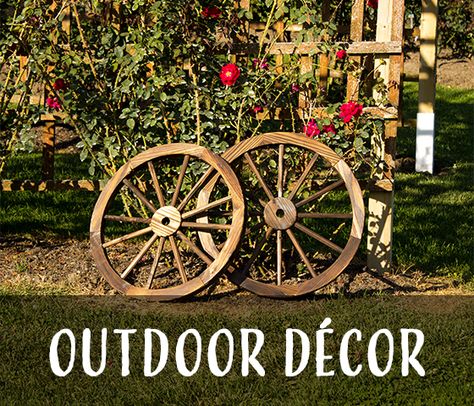 Wagon Wheel Garden, Wheel Garden, Wagon Wheel Decor, Rooster Garden, Wooden Wagon Wheels, Wood Wagon, Wagon Wheels, Wooden Wagon, Wheel Decor