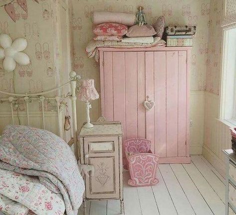 Modern Shabby Chic Bedroom, Shabby Chic Bedroom Ideas, Chic Bedroom Ideas, Modern Shabby Chic, Decoration Shabby, Shabby Chic Living, Shabby Chic Room, Shabby Chic Living Room, Shabby Chic Dresser