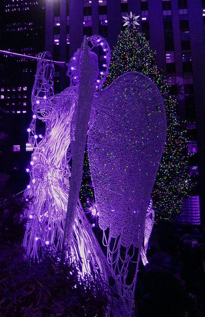 Christmas Angel in Purple ♥♥ Christmas Purple, Nyc Christmas, Purple Stuff, Everything Purple, Purple Things, I Love Purple, Purple Christmas, Rockefeller Center, Purple Reign