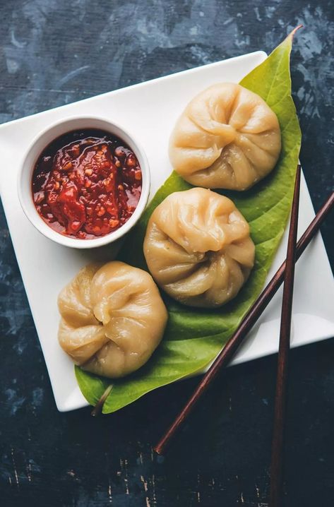 Momo Plating, Momos Plating Ideas, Veg Momos Photography, Momos Food Photography, Agra Photography, Farmers Kitchen, Ultimate Sandwich, Veg Momos, Animal Texture