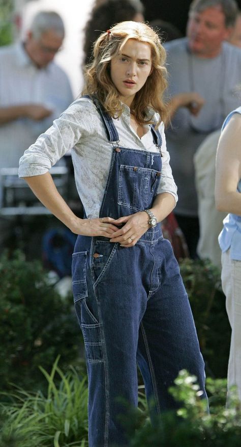 Farmer Girl Costume, Overalls Aesthetic, Farmer Overalls, Farm Girl Outfits, Farmer Outfit, Farmer Girl, Farm Clothes, Overalls Outfit, Girls Overalls