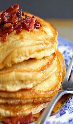 Brown Sugar Pancakes, Pancakes With Bacon, Maple Butter, What's For Breakfast, Buttermilk Pancakes, God Mat, Breakfast Brunch Recipes, Savoury Cake, Breakfast Treats