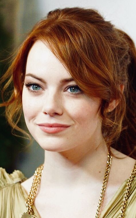 Jack Nicholson, Emma Stone, Celebrity Gossip, Blue Eyes, Red Hair, A Woman, Stone, Red, Hair