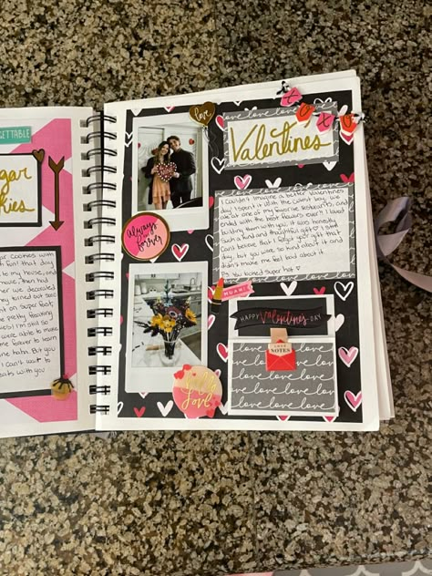 The little tab pulls out into a bigger section #scrapbooking Photos Scrapbook Ideas, Scrapbook Date Ideas, Photo Album For Boyfriend, Bf Scrapbook Page Ideas, Dating Scrapbook Ideas, One Year Scrapbook Ideas Boyfriend, One Year Scrapbook, 1 Year Scrapbook, Anniversary Gift Ideas For Him Boyfriend