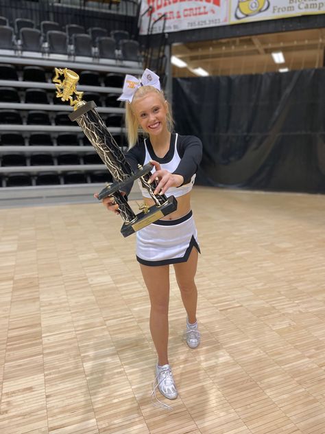 College, cheerleading, competition, trophy, Cheer, picture idea Cheer Trophies, Cheer Trophy, Cheer Aesthetic, Competition Cheer, Cheerleading Competition, College Cheerleading, College Cheer, Cheer Poses, Competitive Cheer