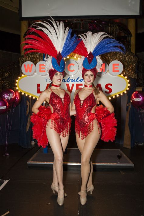 Vegas Semi Formal Theme, Las Vegas Bday Theme, Las Vegas Style Party, Vegas Graduation Party, Las Vegas Showgirl Aesthetic, Night In Vegas Theme Party, Vegas Casino Theme Party, Las Vegas Party Ideas, Vegas Casino Party