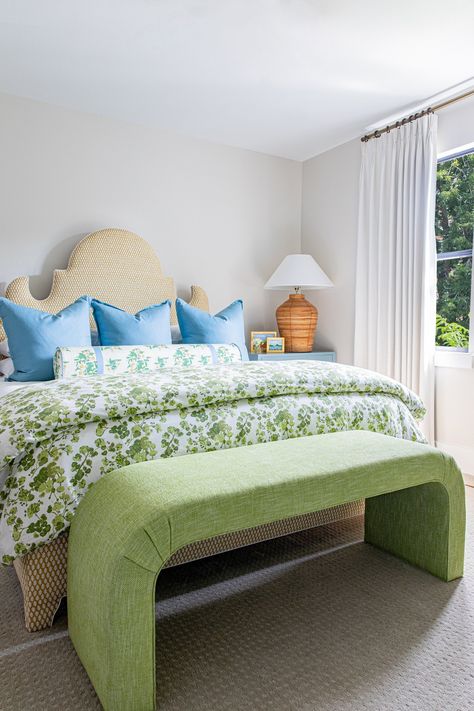 Bright Green Bedroom, Bedroom Ideas Colorful, Charlotte Apartment, Oyster Creek Studios, Mom Room, Home Refresh, Preppy Bedroom, House Planning, Colorful Apartment