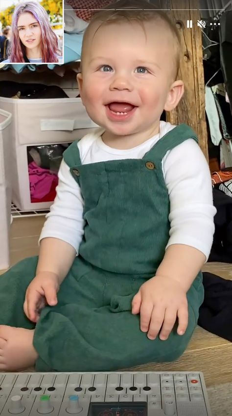 Grimes Shares Adorable Video of 10-Month-Old Son X AE A-Xii Playing on a Synthesizer: 'You're So Smart' Grimes And Elon Musk, Grimes And Elon, Elon Musk Sons, Elon Musk Kids, Baby Swaddle Pattern, Elon Musk News, Talulah Riley, Elon Musk Tesla, Joe Rogan Experience